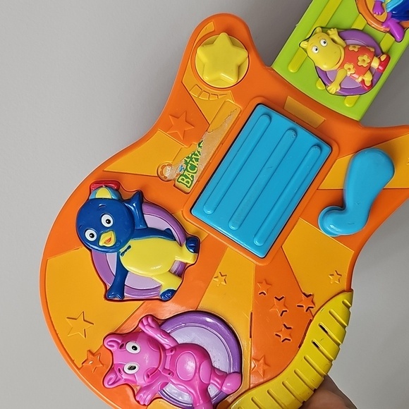 Vintage Y2K Backyardigans Sing & Strum Play Along Guitar *Working Condition* - Picture 4 of 8